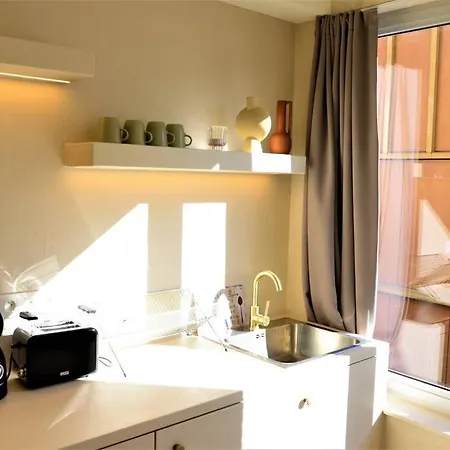 Apartment Downtown 2 Bdr ***** 3