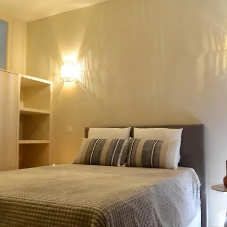 Apartment Downtown 2 Bdr ***** 3 *