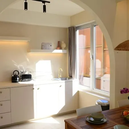 Downtown 2 Bdr ***** 3 Apartment *