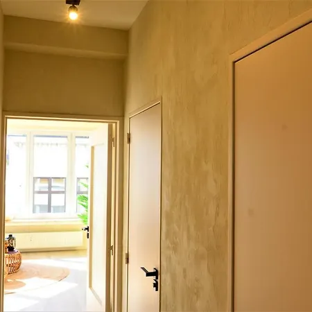 Апартаменты Downtown 2 Bdr ***** 3 *