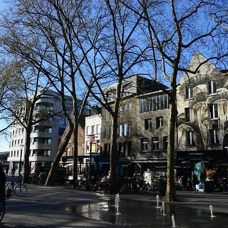 Downtown 2 Bdr ***** 3 * Антверпен